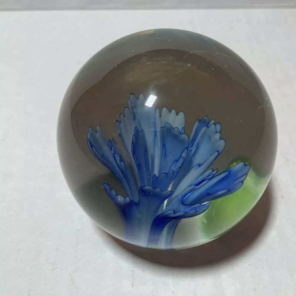 Vintage Blue Flower Round Art Glass Paperweight
